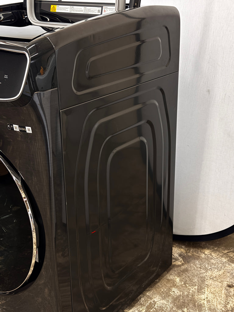 Samsung WV60A9900AV 27 Inch Smart Front Load Washer with 6.0 cu. ft. Capacity, 24 Wash Cycles, FlexWash™, Super Speed Wash, CleanGuard™, PowerFoam™, Smart Dial, Steam Cycle, Sanitize, Self Clean+, and Energy Star®: Black