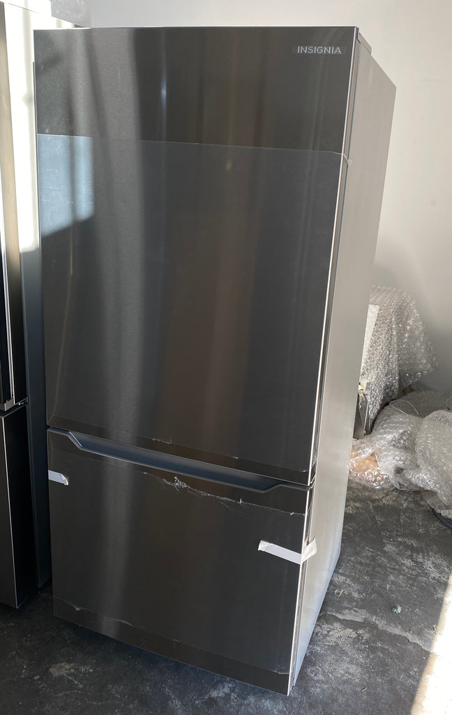 Insignia NSRBM18SS0 18.6 Cu. Ft. Bottom Freezer Refrigerator Stainle