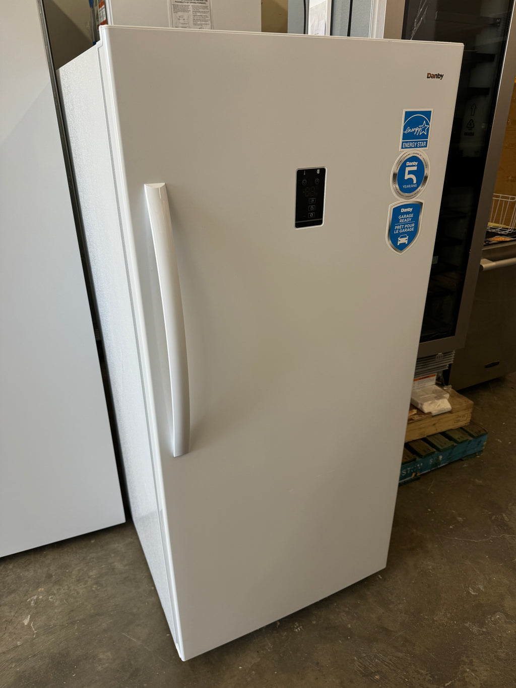 Danby DUF140E1WDD 13.8 cu.ft. Convertible Upright Freezer Refrigerator Appliance Store Discount