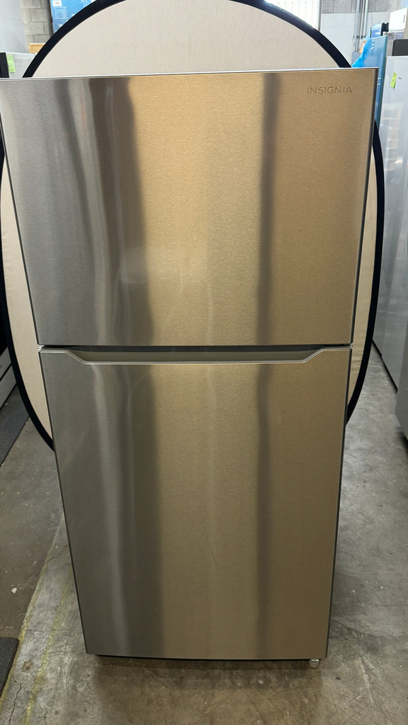 Insignia NS-RTM18SS2 Top-Freezer Refrigerator 18 Cu. Ft.: Stainless Steel