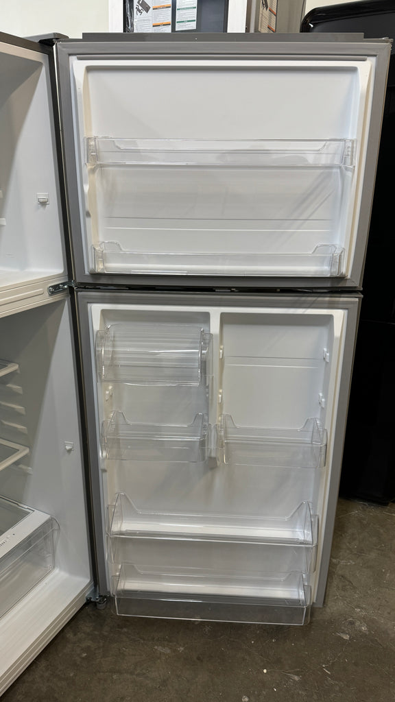 Insignia NS-RTM18SS2 Top-Freezer Refrigerator 18 Cu. Ft.: Stainless Steel