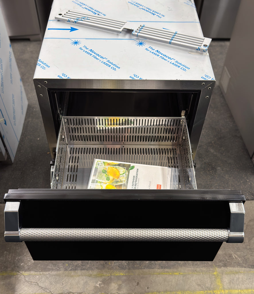 Hestan  GRFR24BK Outdoor Refrigerator and Freezer Drawer with 5.2 cu. ft. Storage Capacity, LED Lighting, Digital Temperature Display, and UL Certified: Black