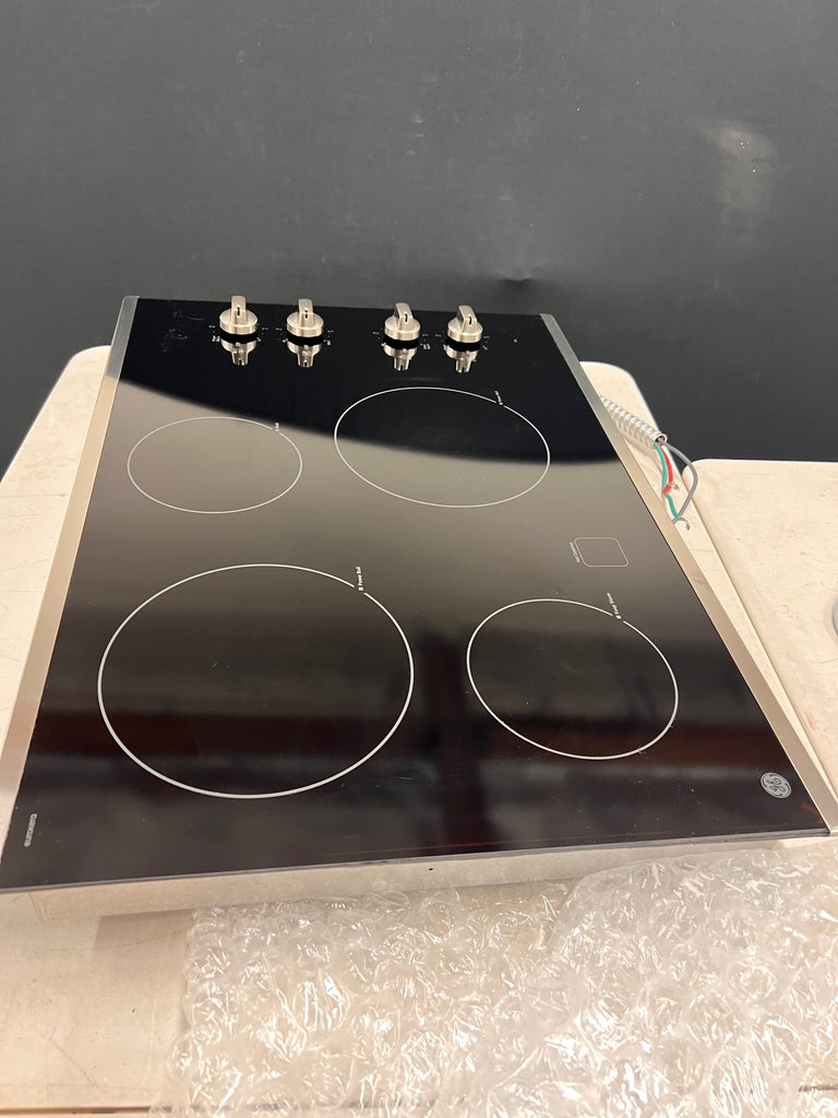 GE  JP3030SWSS 30 Inch Electric Cooktop with 4 Radiant Elements, Ceramic Glass Surface, Power Boil Elements, Keep Warm Setting, Melt Setting, Hot Surface Indicator Lights, GE Fits! Guarantee, UL Certified, and ADA Compliant: Stainless Steel