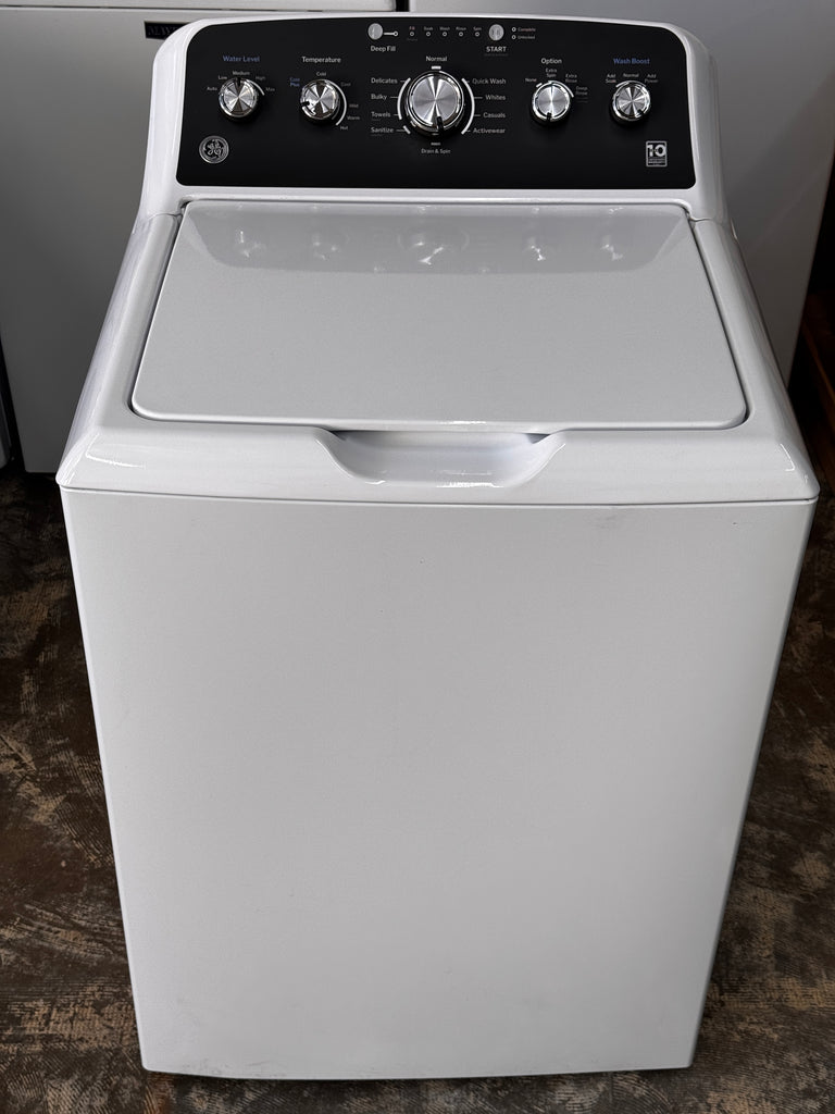 GE GTW485ASWWB 27 Inch Top Load Washer with 4.5 cu ft Capacity, Wash Boost, Cold Plus, True Dial Action Agitator, Water Level Control, Sanitize, Deep Fill, Deep Rinse, Stainless Steel Drum, Status Notification, Bleach & Fabric Dispensers: White