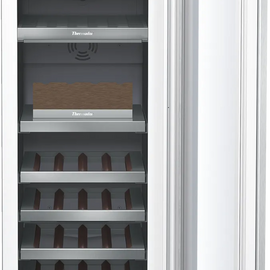 Thermador Freedom Collection T18IW905SP 18 Inch Dual Zone Smart Wine Cooler with 58-Bottle Capacity, 12 Shelves, Wine Presenter, UV-Protective Glass Door, Smooth Filtered LED Lighting, TFT Control Panel, 41°F to 68°F Temperature Range, Freedom® Hinge