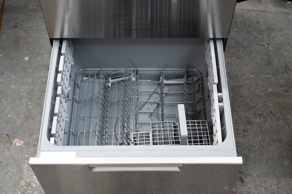 Fisher & Paykel DishDrawer Series DD24DCTX9N 24 Inch Full Console Double DishDrawer with 14 Place Setting Capacity, 15 Wash Cycles, 3 Wash Modifiers, 6 Wash Programs, Sanitize, Cutlery Basket, Child Lock, Silence Rating of 44 dBA: Stainless Steel