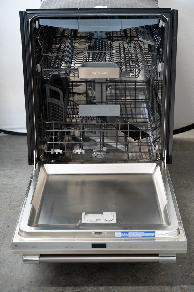 Thermador Emerald Series DWHD640EFP 24 Inch Fully Integrated Smart Dishwasher with 16 Place Setting Capacity, 8 Wash Cycles, and Chef's Tool Drawer® 3rd Rack: Stainless Steel - Professional Handle