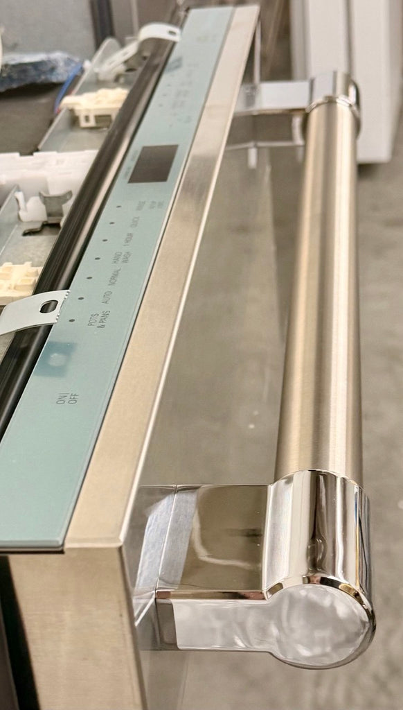 Thermador Sapphire Series DWHD760CFP 24 Inch Fully Integrated Built-In Smart Dishwasher with 16 Place Setting Capacity, 7 Wash Cycles, 44 dBA, and ENERGY STAR®: Stainless Steel, Pro Handle
