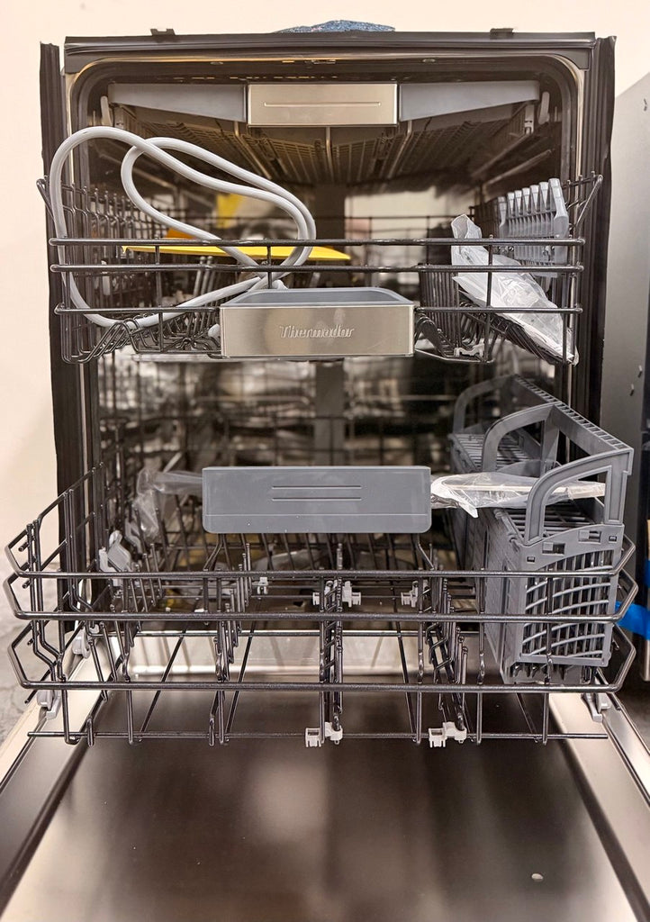 Thermador Sapphire Series DWHD760CFP 24 Inch Fully Integrated Built-In Smart Dishwasher with 16 Place Setting Capacity, 7 Wash Cycles, 44 dBA, and ENERGY STAR®: Stainless Steel, Pro Handle