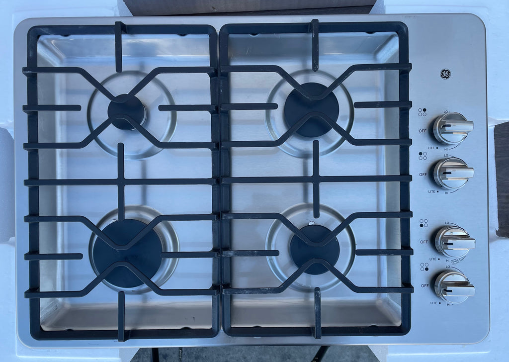 GE JGP3030SLSS 30 Inch Gas Cooktop with 4 Sealed Burners, Dishwasher-Safe Continuous Grates, MAX Burner System, Power Broil Burner, Simmer Burner, and ADA Compliant: Stainless Steel